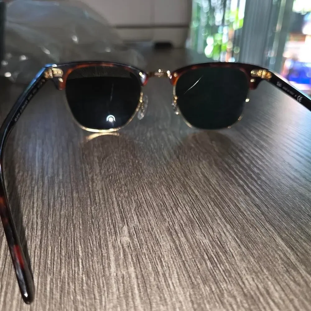 These are ray ban clubmaster classic
